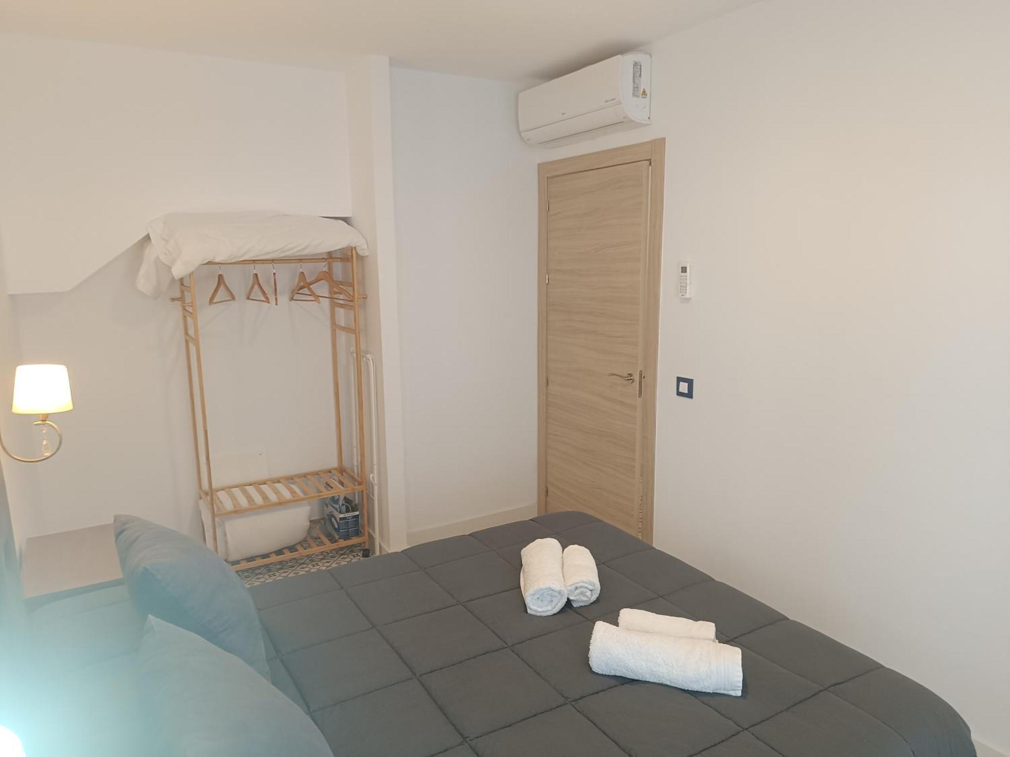 Al-Qazeres Suites Caces Exterior foto